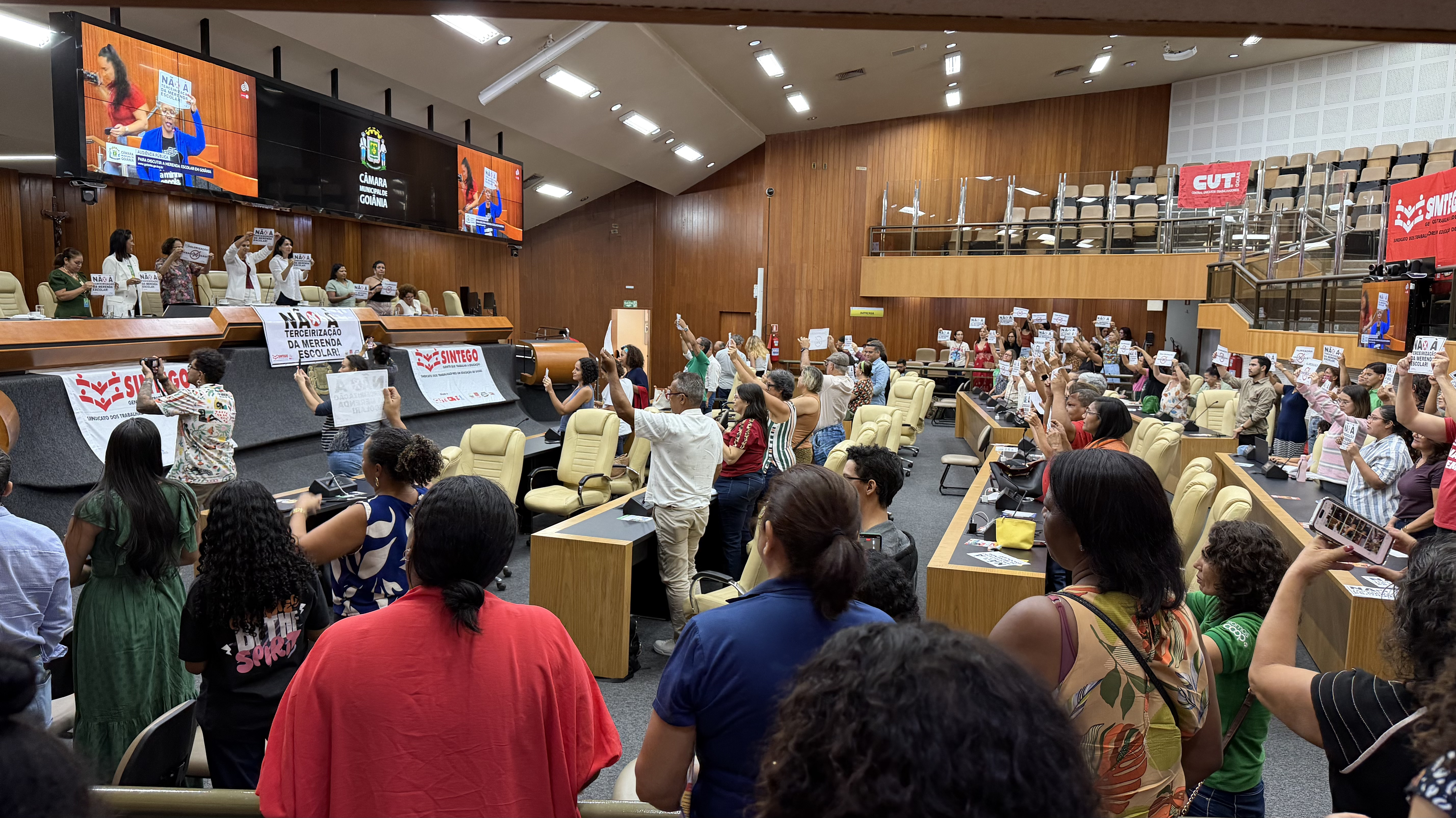 Terceirização do preparo da merenda escolar é tema de audiência pública
