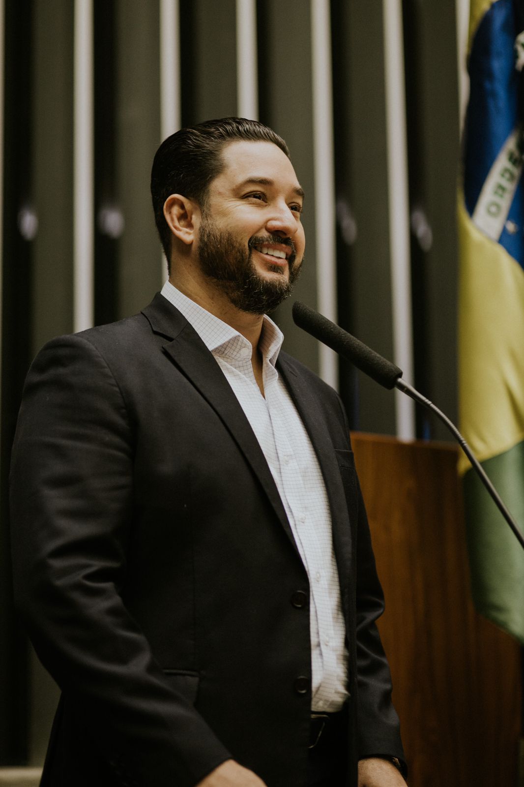 Thialu Guiotti promove audiência pública sobre impacto de rol taxativo da ANS no tratamento de pacientes com TEA