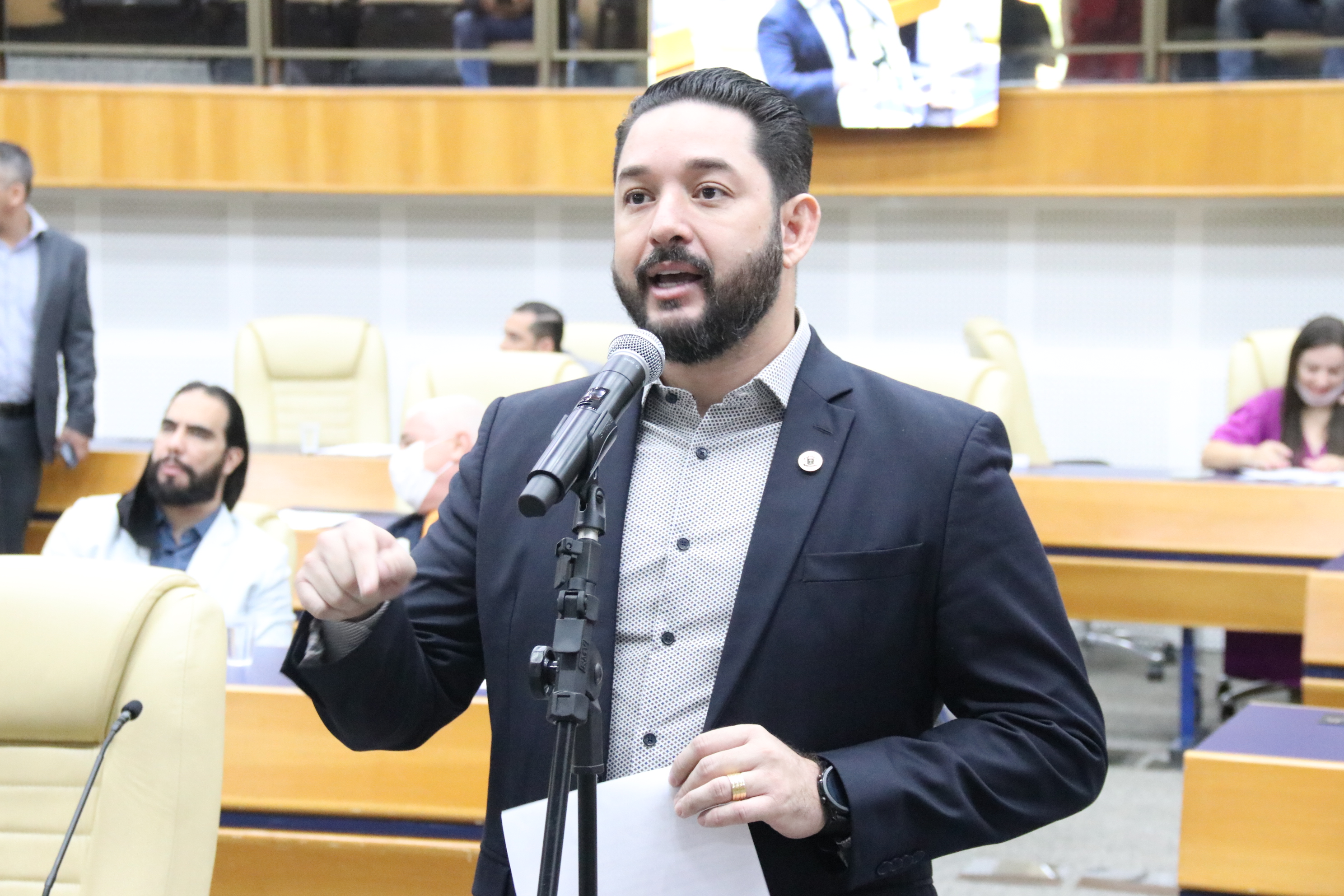 Thialu Guiotti propõe carrinhos de supermercado adaptados para pessoas com deficiência