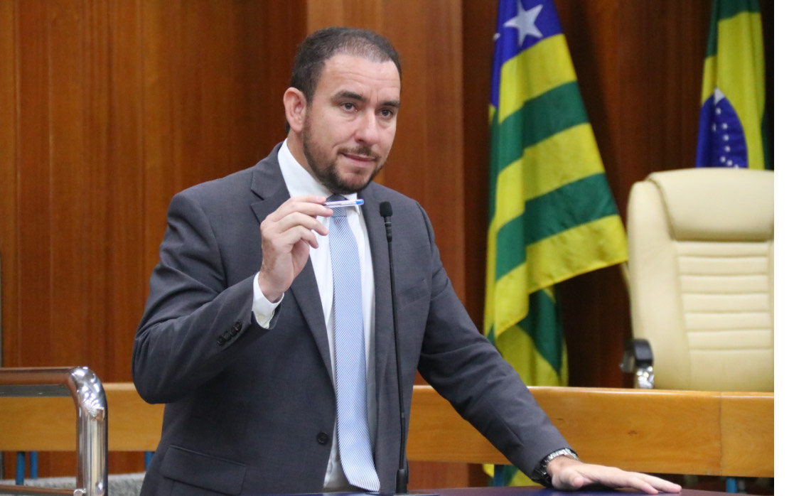 Vereador Bessa homenageia auxiliares de enfermagem do Hugol nesta quinta-feira (6)