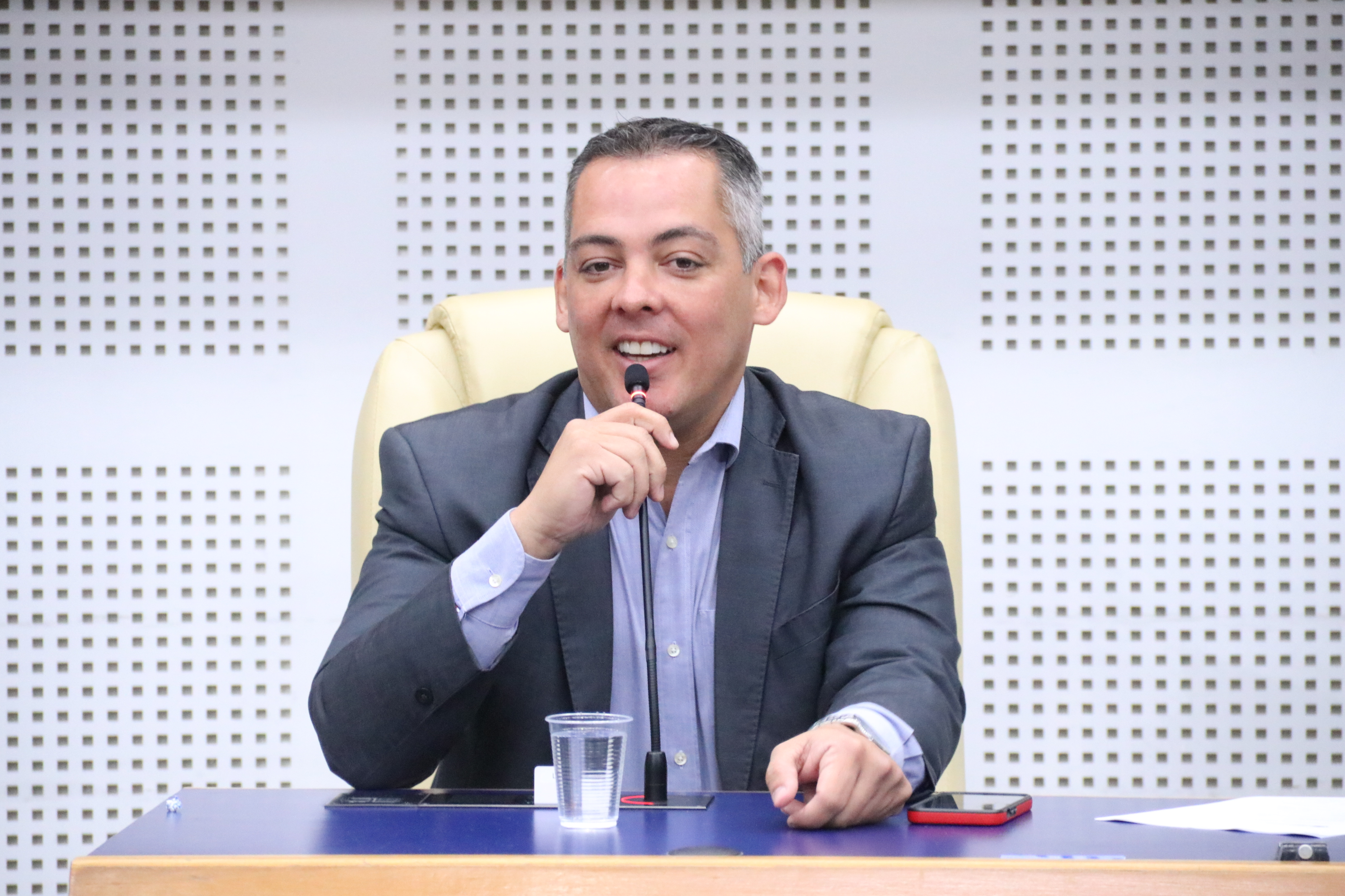 Léo José reassume mandato na Câmara de Goiânia