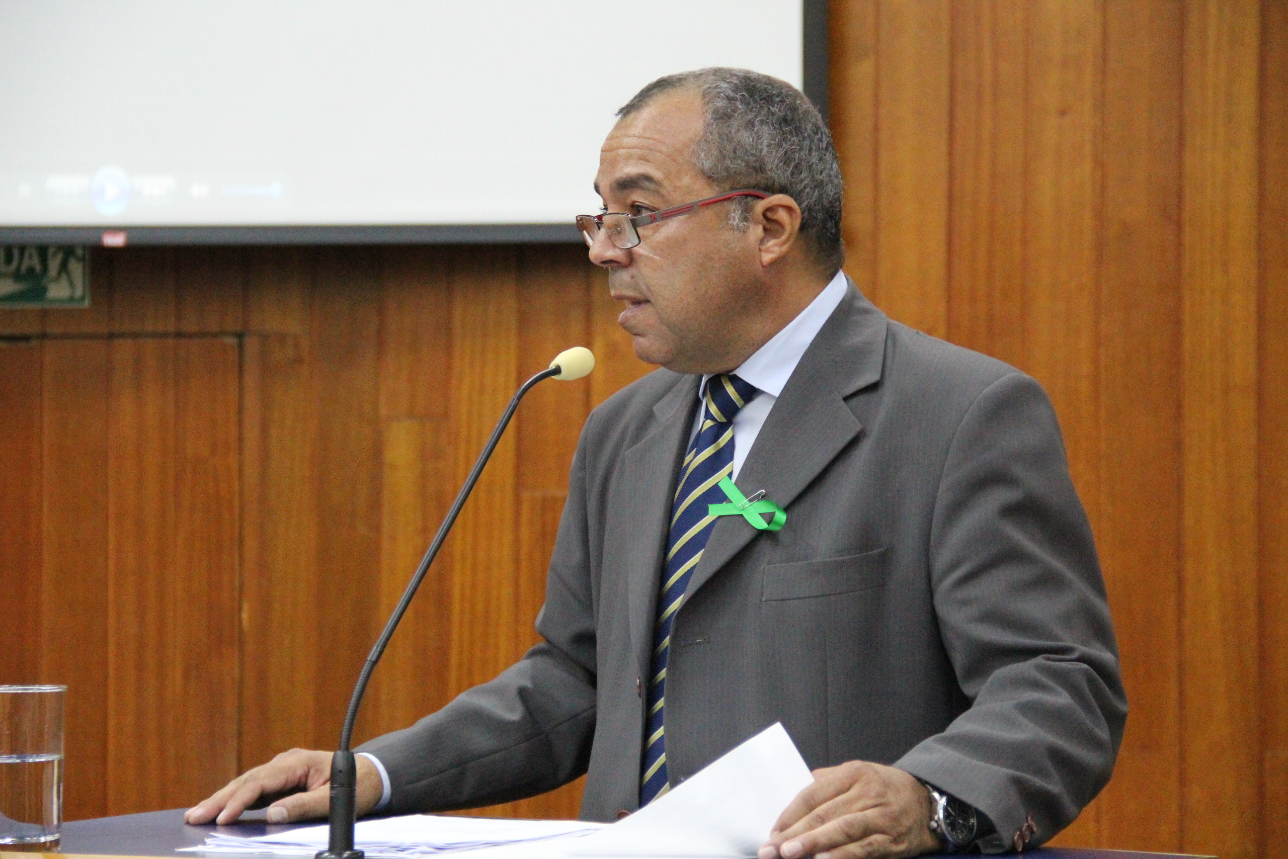 Vereador pede que radares tenham faixas reflexivas