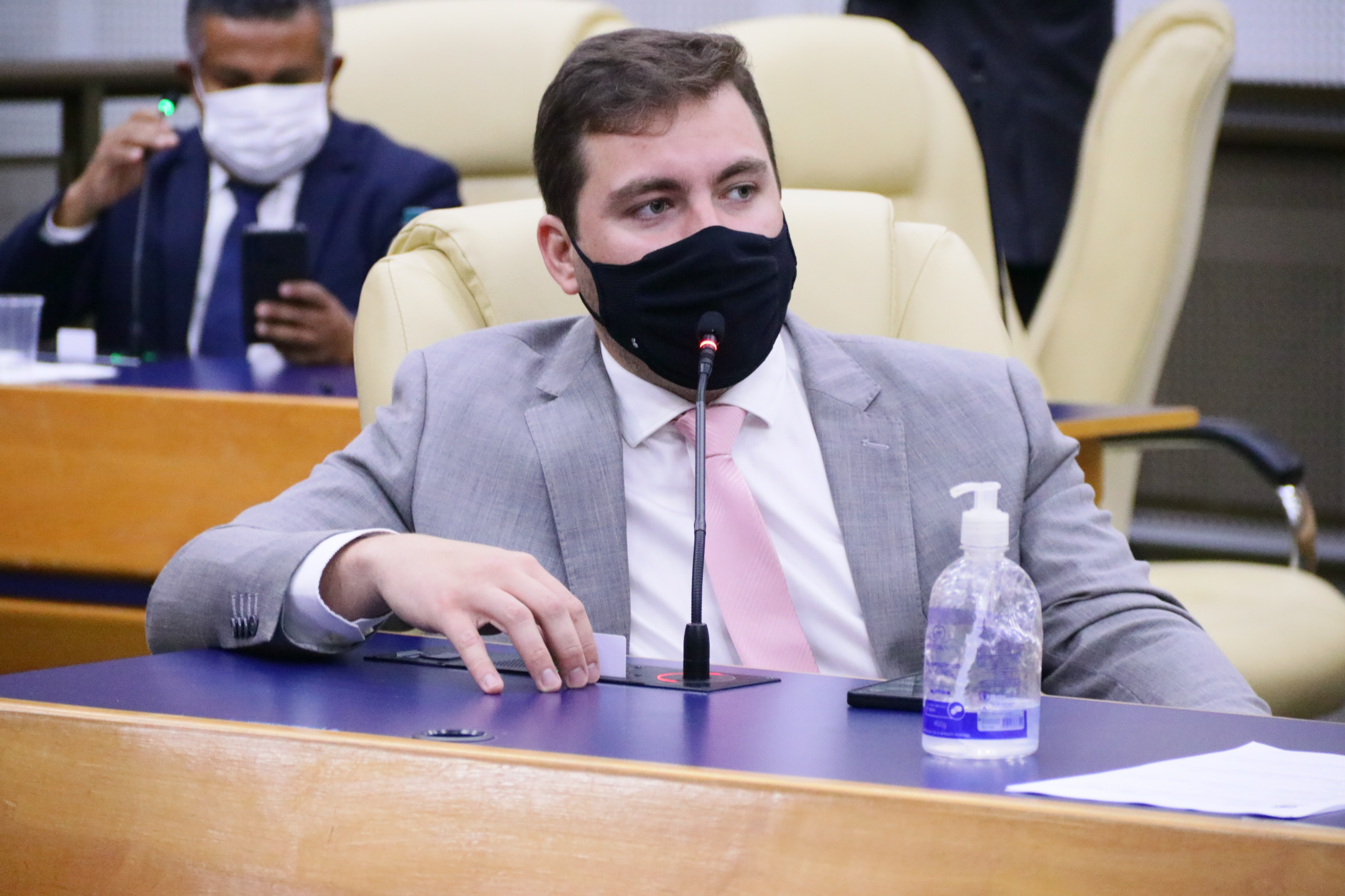 Lucas Kitão propõe criação do Dia Livre de Tributos em Goiânia