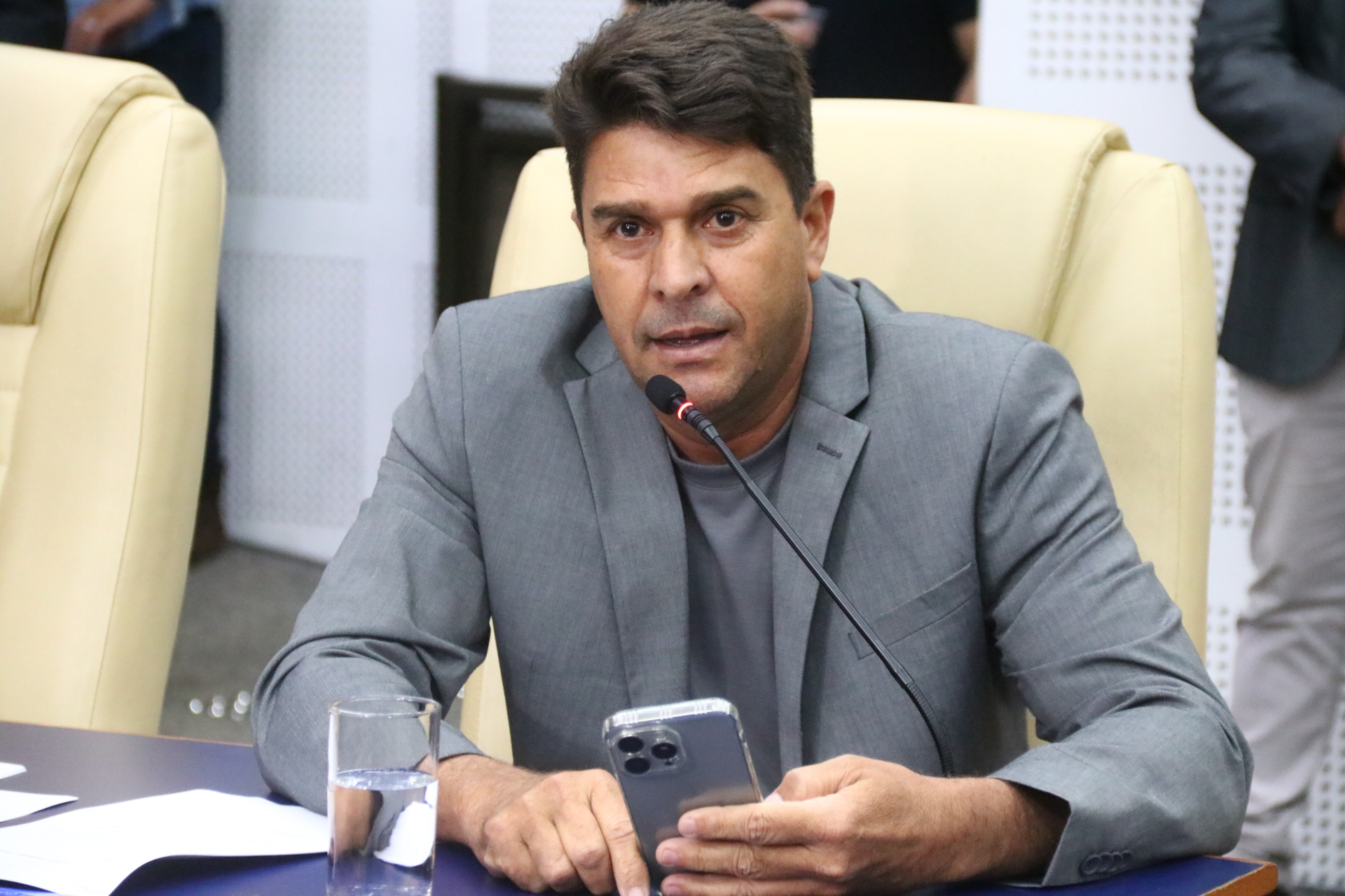 Bill Guerra propõe alteração na Lei das Calçadas de Goiânia