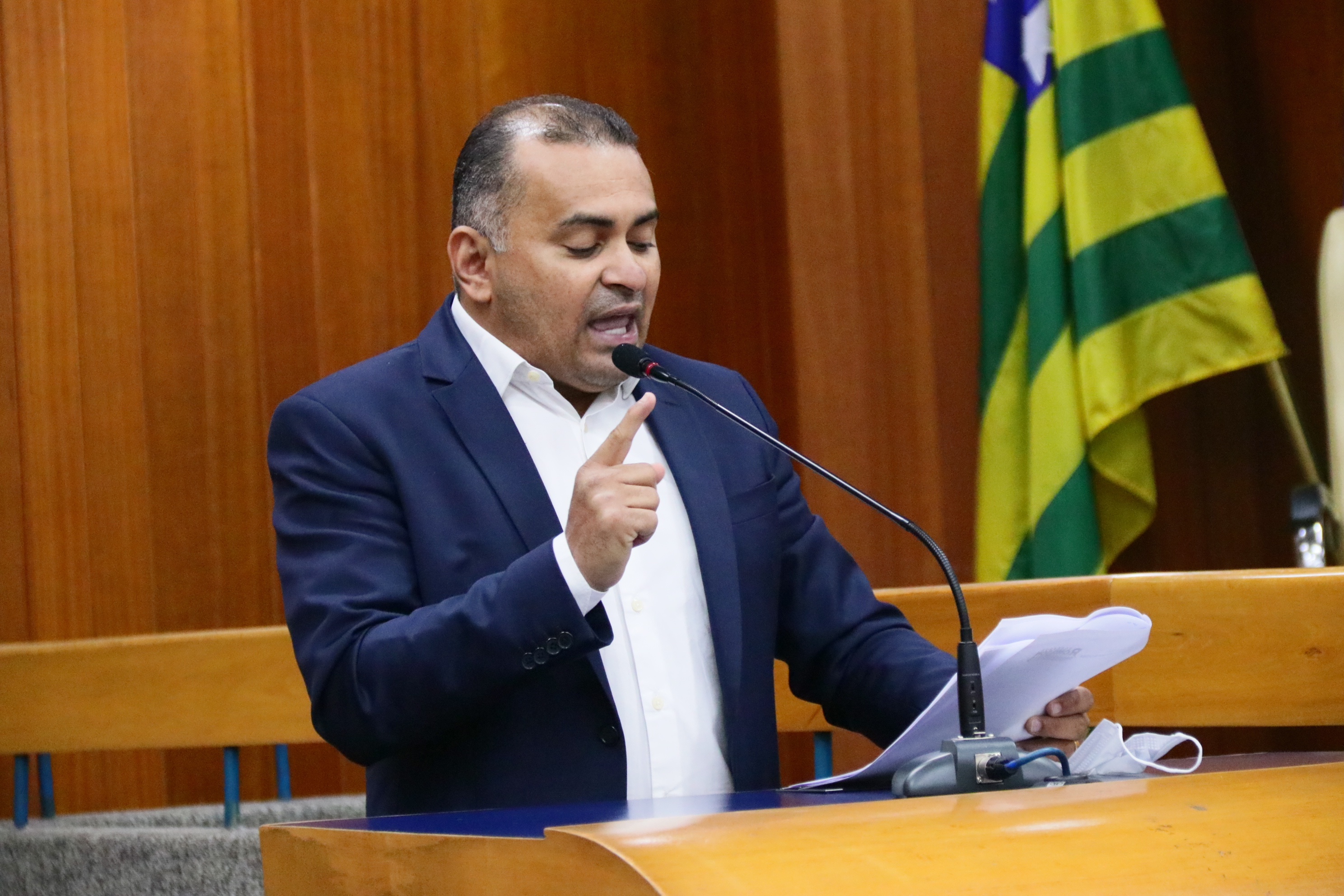 Vereador Ronilson Reis entra com pedido de licença por 124 dias
