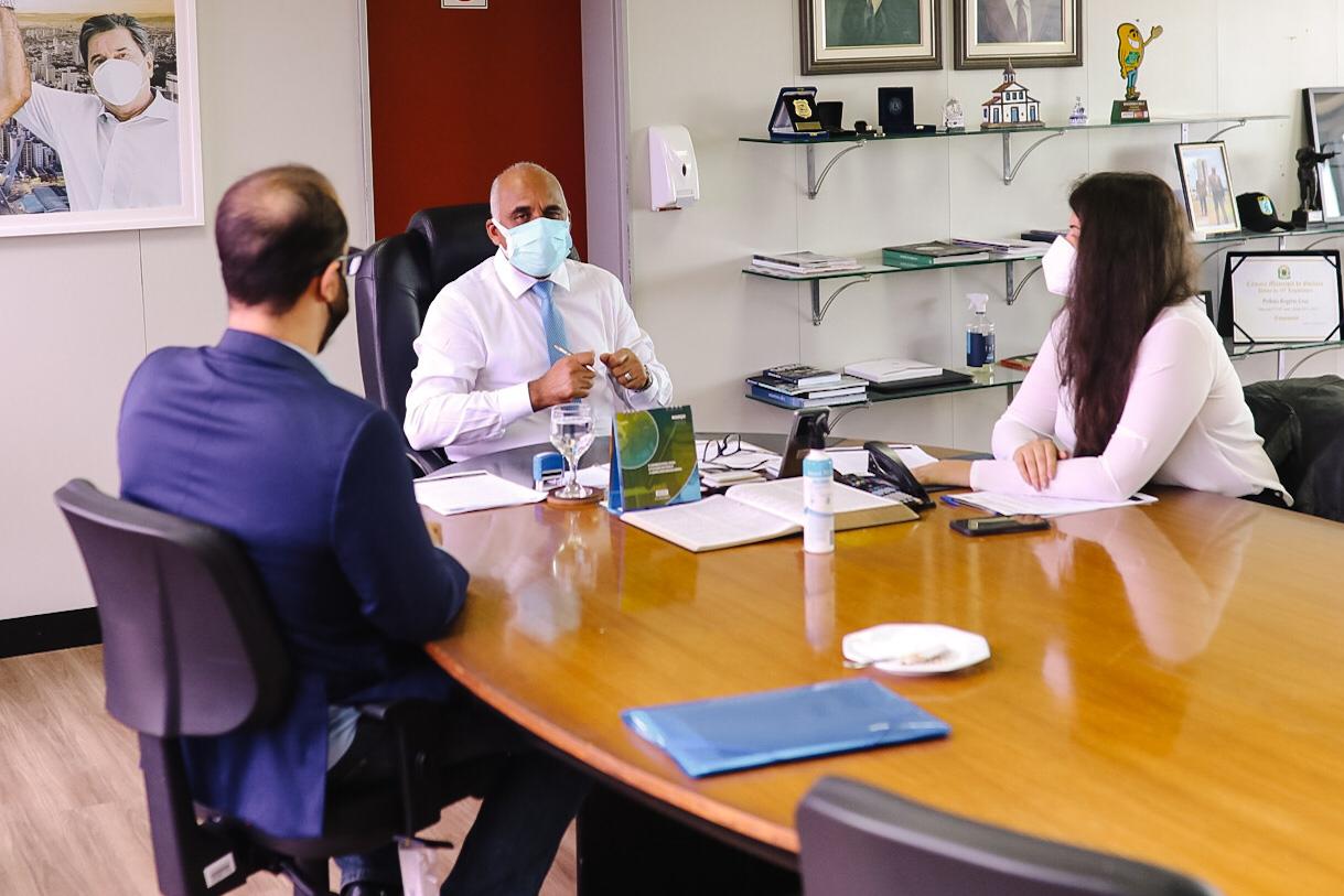 Vereadora Aava propõe que transporte escolar atenda demanda dos usuários de ônibus em Goiânia