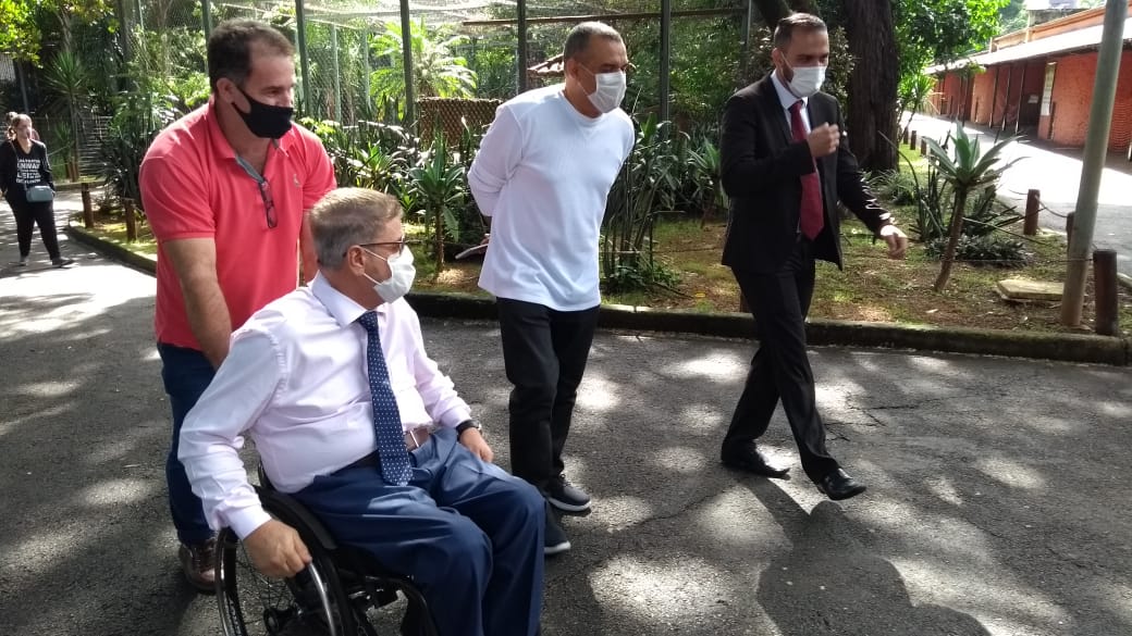 Willian Veloso visita Zoológico e verifica condições da estrutura do local