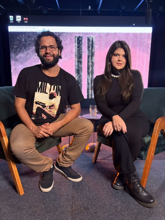 Aava Santiago e Pastor Henrique Vieira lançam programa O Poder e a Fé, desafiando estigmas religiosos e promovendo diálogo cristão.