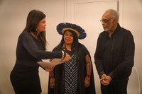 Aava Santiago entrega Carta Goiana para a COP30 a Gilberto Gil e à ministra Sonia Guajajara