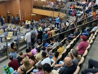Ambulantes protestam por regulamentação do trabalho informal em Goiânia