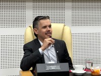 Câmara de Goiânia aprova projeto, de autoria de Fabrício Rosa, que cria Dia Municipal de Luta Contra a LGBTfobia