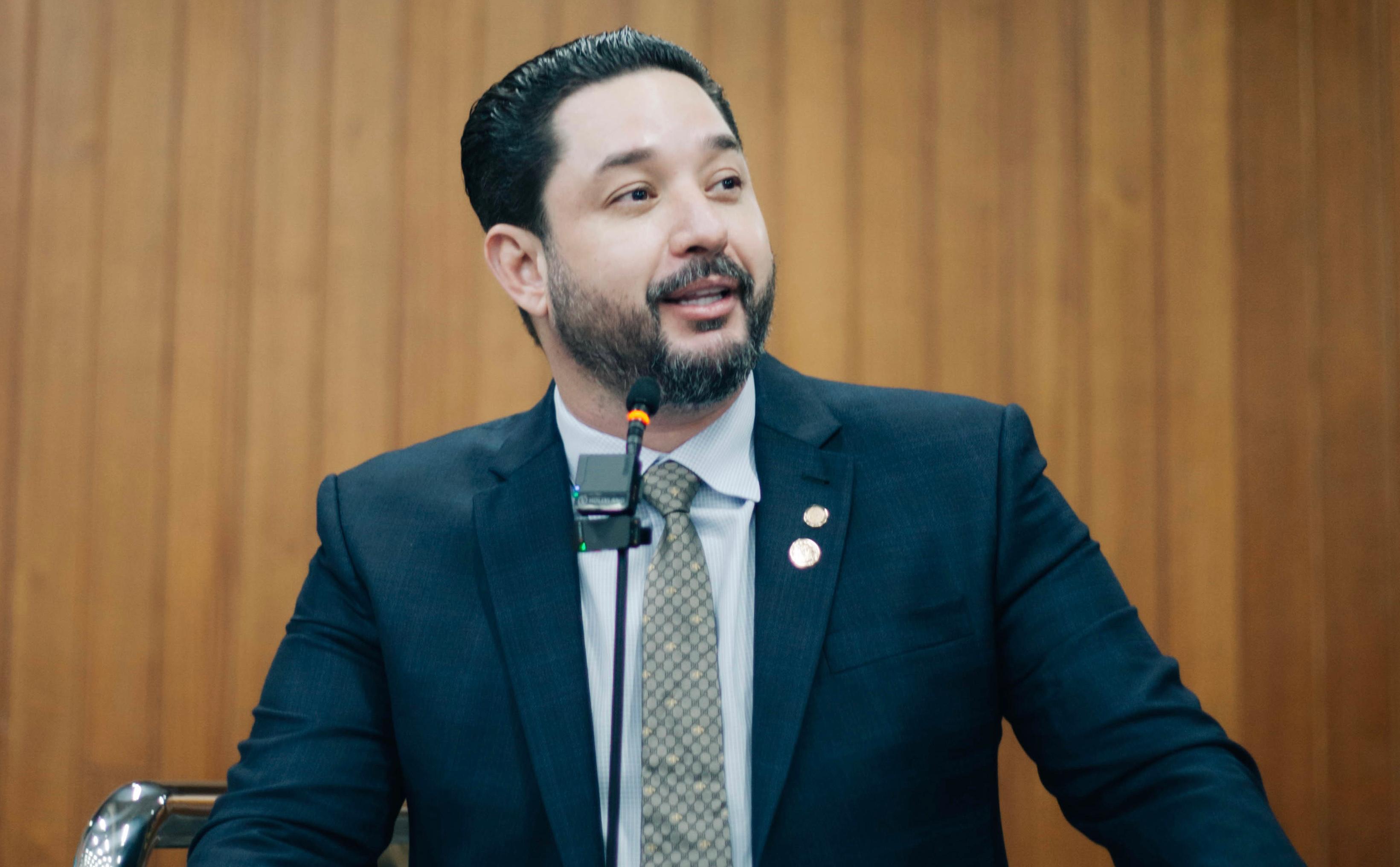 CCJ aprova projeto que cria programa de orientação e acompanhamento a pacientes com câncer em Goiânia 