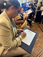 Kátia assina carta de compromisso para enfrentamento da crise climática