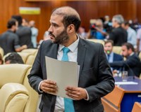 Justiça suspende projeto que altera Código Tributário após denúncia de irregularidades feita por Lucas Vergílio