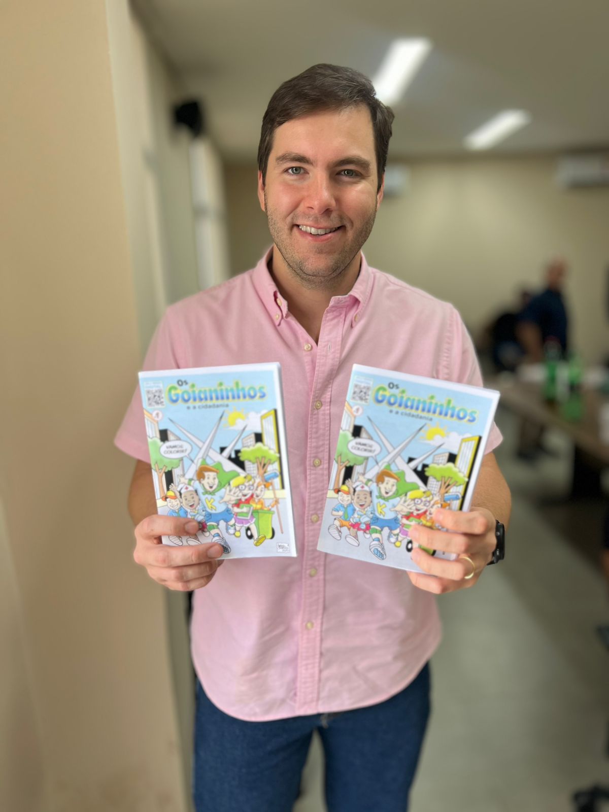 Kitão lança "Os Goianinhos", primeira edição de cartilha de colorir para crianças