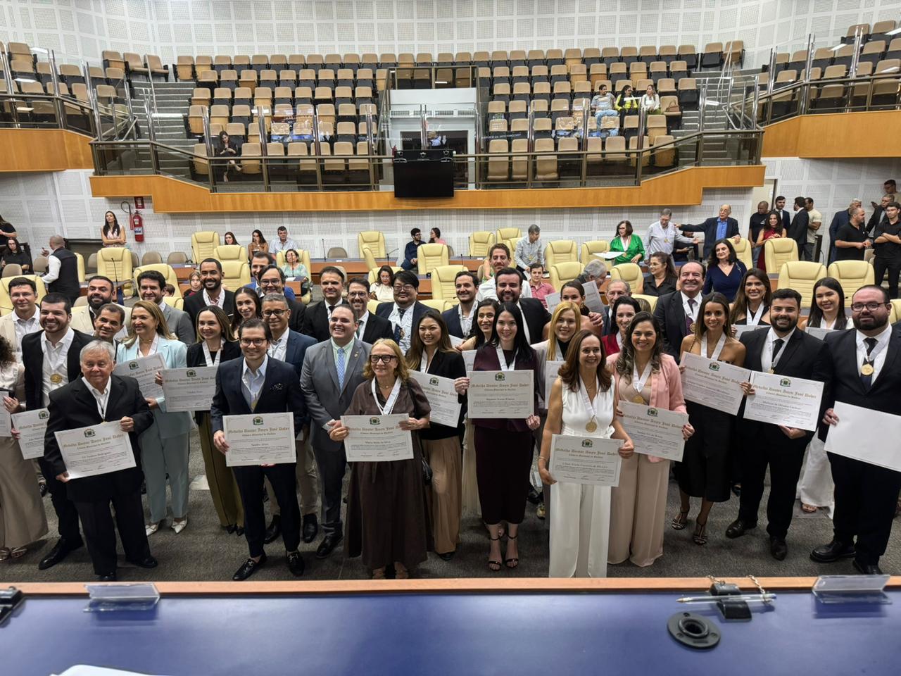 Luan Alves e Doutor Gustavo homenageiam médicos em Sessão Solene para a Outorga da Medalha Amyn José Daher