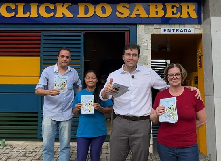Gibi Os Goianinhos promove educação e cidadania e é distribuído em praças e escolas de Goiânia