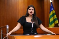 Projeto de Aava Santiago quer obrigar Prefeitura de Goiânia a informar detalhes sobre empréstimos públicos