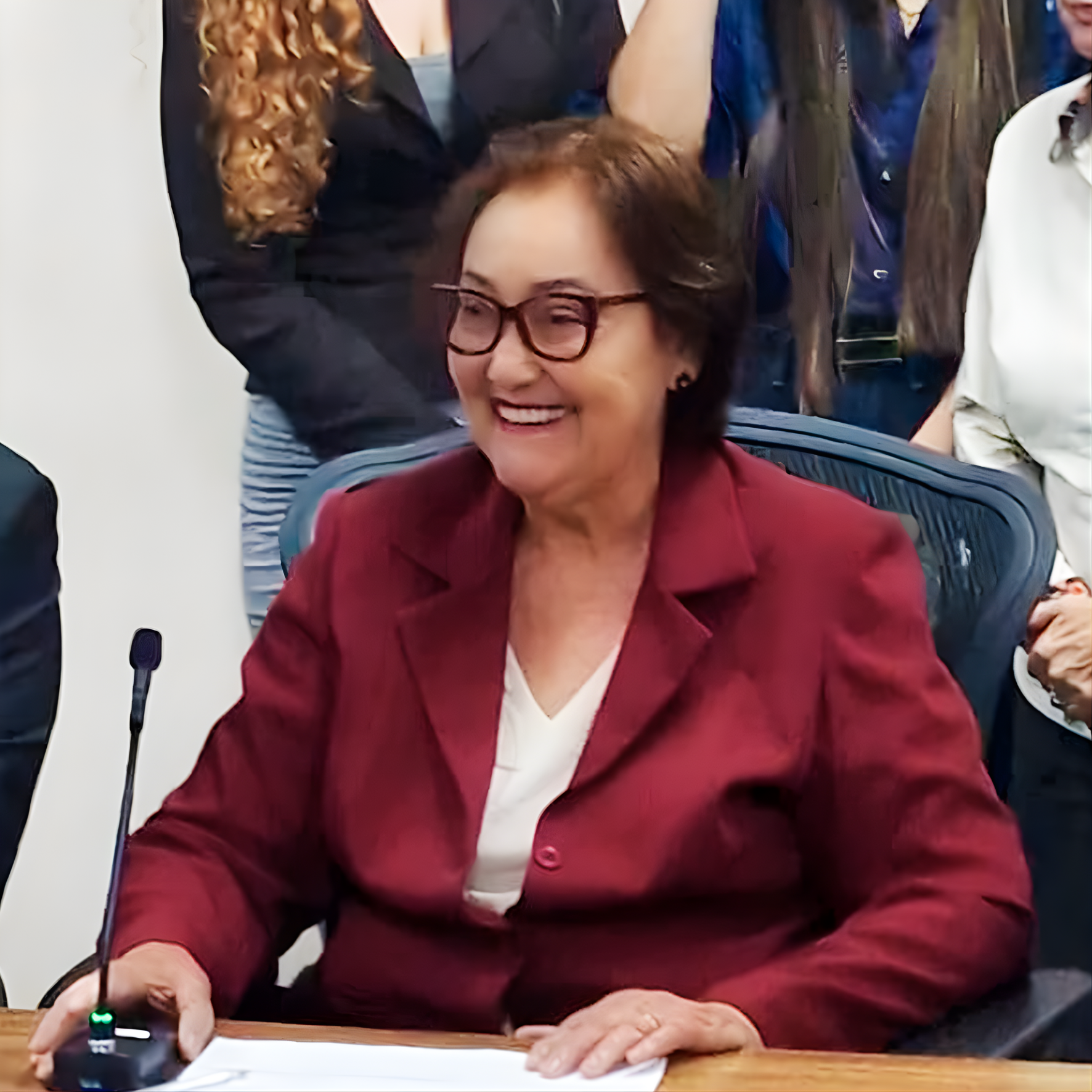 Doutora Rose Cruvinel articula instalação de ambulatórios em galpão de igreja na Chácara do Governador