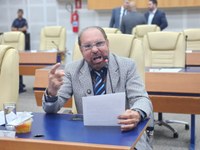 Tião Peixoto propõe suspensão de novas exigências para atividades econômicas em Goiânia