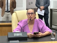 Vereadora Kátia critica retirada de árvores ‘saudáveis’ no Lago das Rosas e pede suspensão do serviço