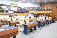 Auxílio-locomoção para administrativos da Educação é aprovado em Plenário
