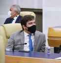 Câmara autoriza a distribuição de medicamentos à base de Cannabis via SUS Câmara autoriza a distribuição de medicamentos à base de Cannabis via SUS