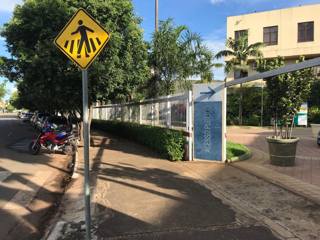 Câmara de Goiânia realiza obras de implantação de calçadas acessíveis