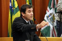 Clécio Alves quer diminuir área mínima exigida para postos de combustíveis