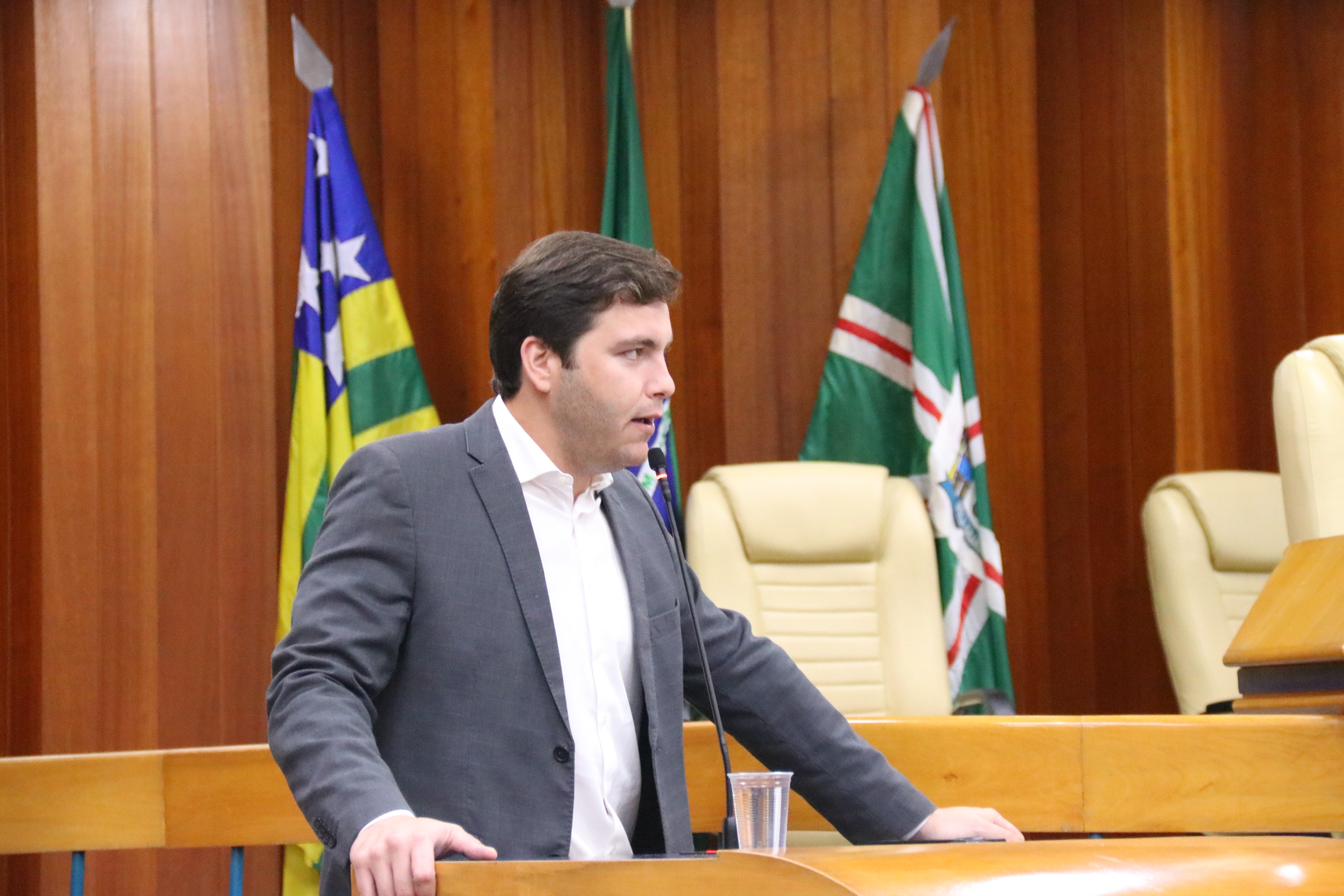 Lucas Kitão critica Prefeitura de Goiânia por situação do Cais Amendoeiras