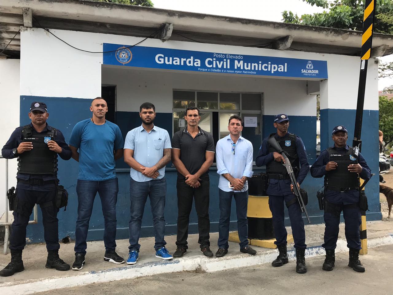 Policarpo visita base da Guarda Civil Municipal de Salvador