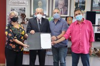 Prefeito sanciona utilidade pública para Associação Parkinson Goiás