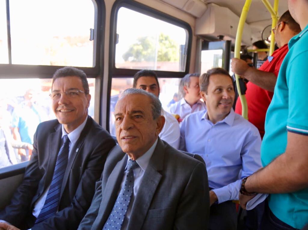 Presidente da Câmara participa do lançamento da primeira das seis novas linhas de ônibus para Goiânia