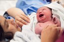 Projeto garante à gestante direito de optar entre parto normal ou cesariana