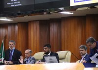 Em 1ª votação, Câmara aprova Refis 2023, com emenda que beneficia clubes de futebol