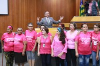Representantes da Associação de Portadores de Câncer de Mama pedem ajuda ao legislativo